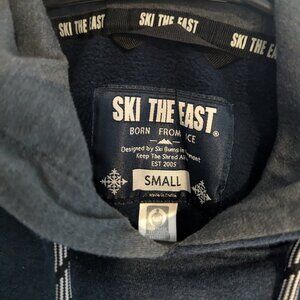 Ski The East Navy Blue Hooded Sweatshirt - Unisex Size Small